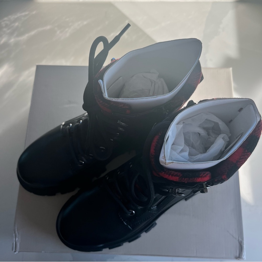 Marc Fisher Women’s Sz 9 Black Leather Buffalo Check Upper & Tongue Combat Boots - Picture 9 of 11